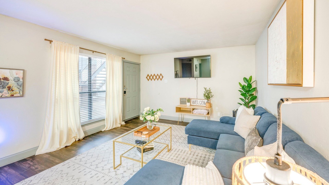 Photo of Livingroom in Lake Highlands