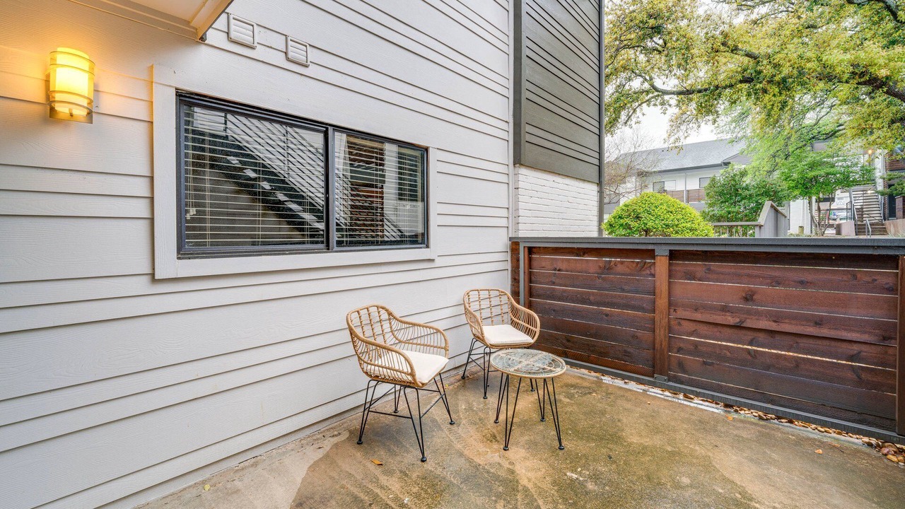 Photo of Patio Balcony in Lake Highlands