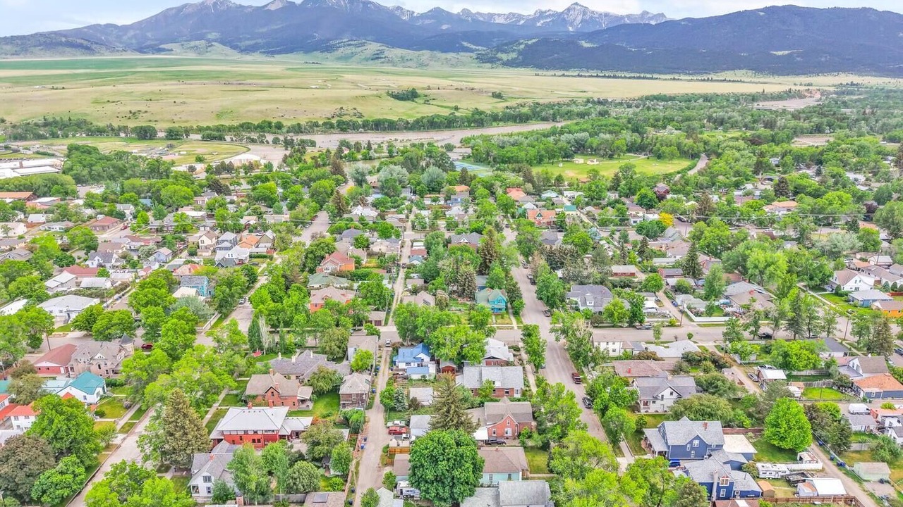 Photo of Outdoor in Livingston