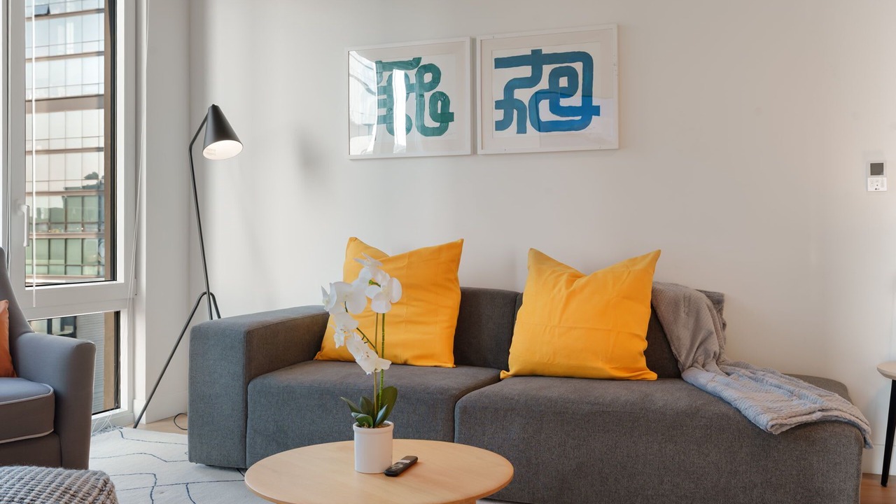 Photo of Livingroom in River North