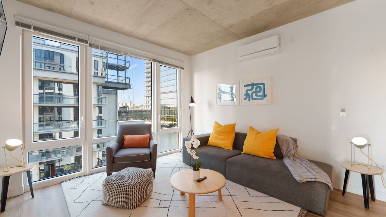 Photo of Livingroom in River North