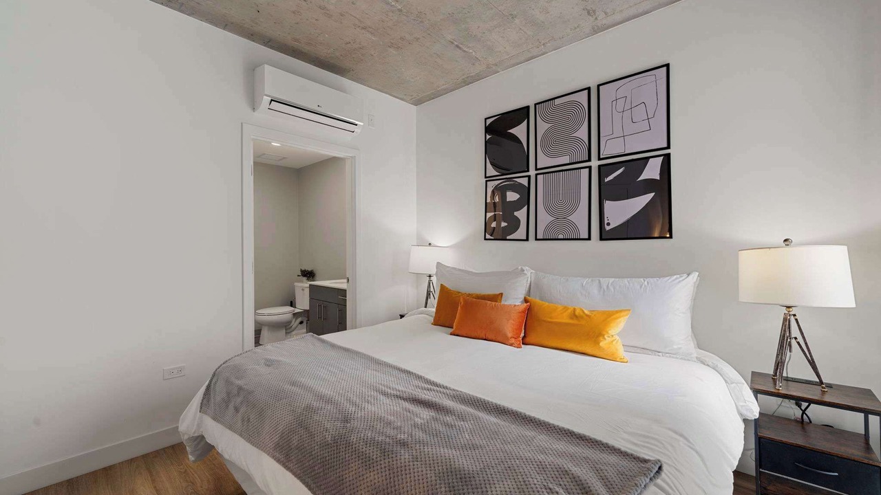 Photo of Bedroom in River North