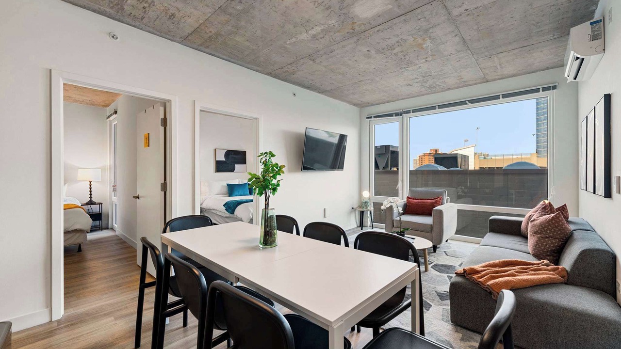 Photo of Livingroom in River North
