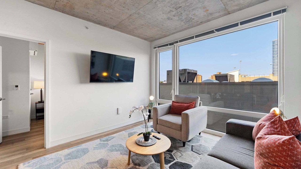 Photo of Livingroom in River North