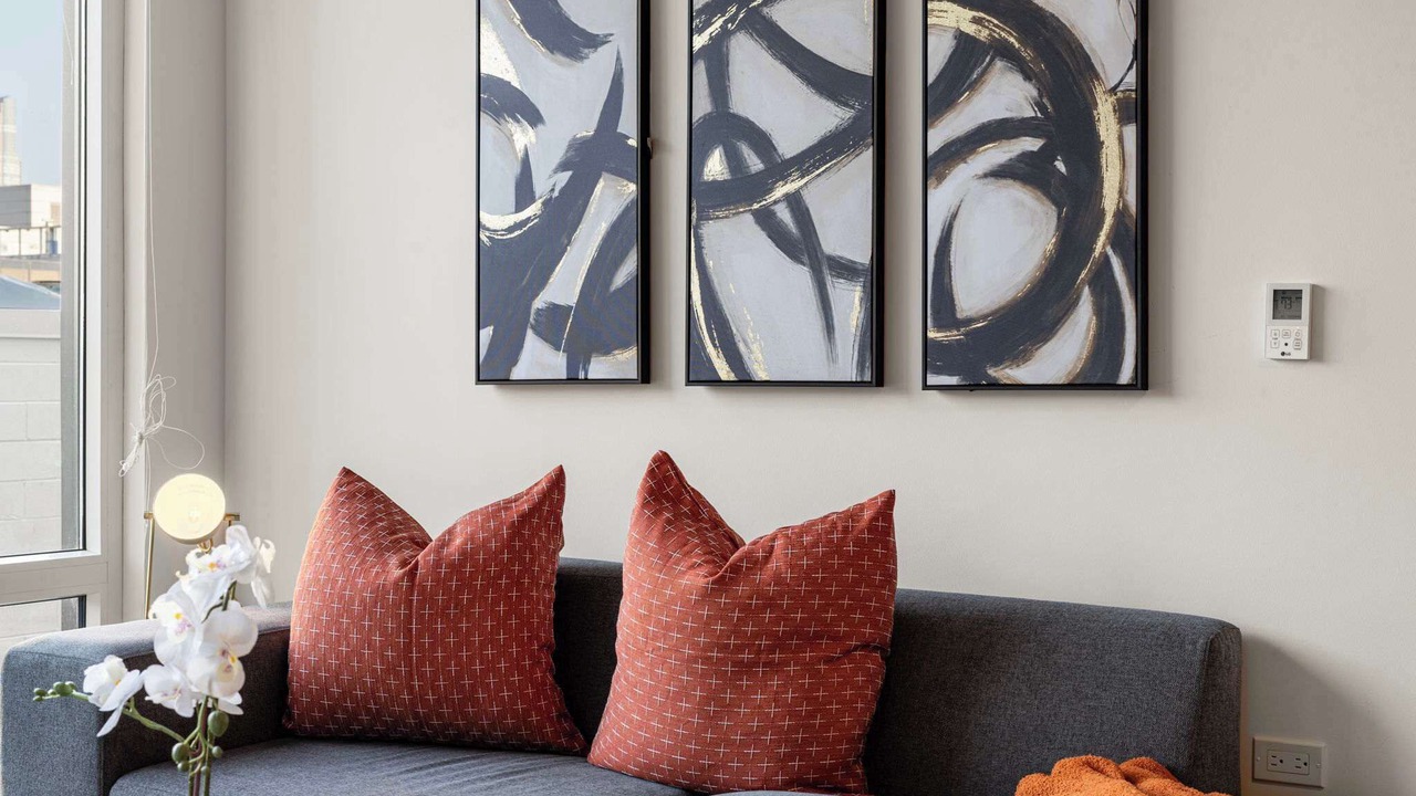 Photo of Livingroom in River North