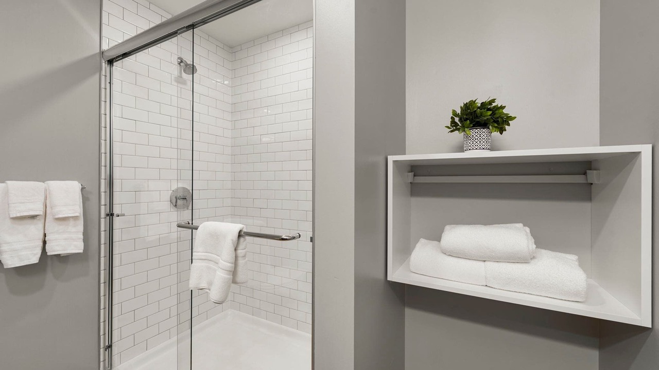Photo of Bathroom in River North