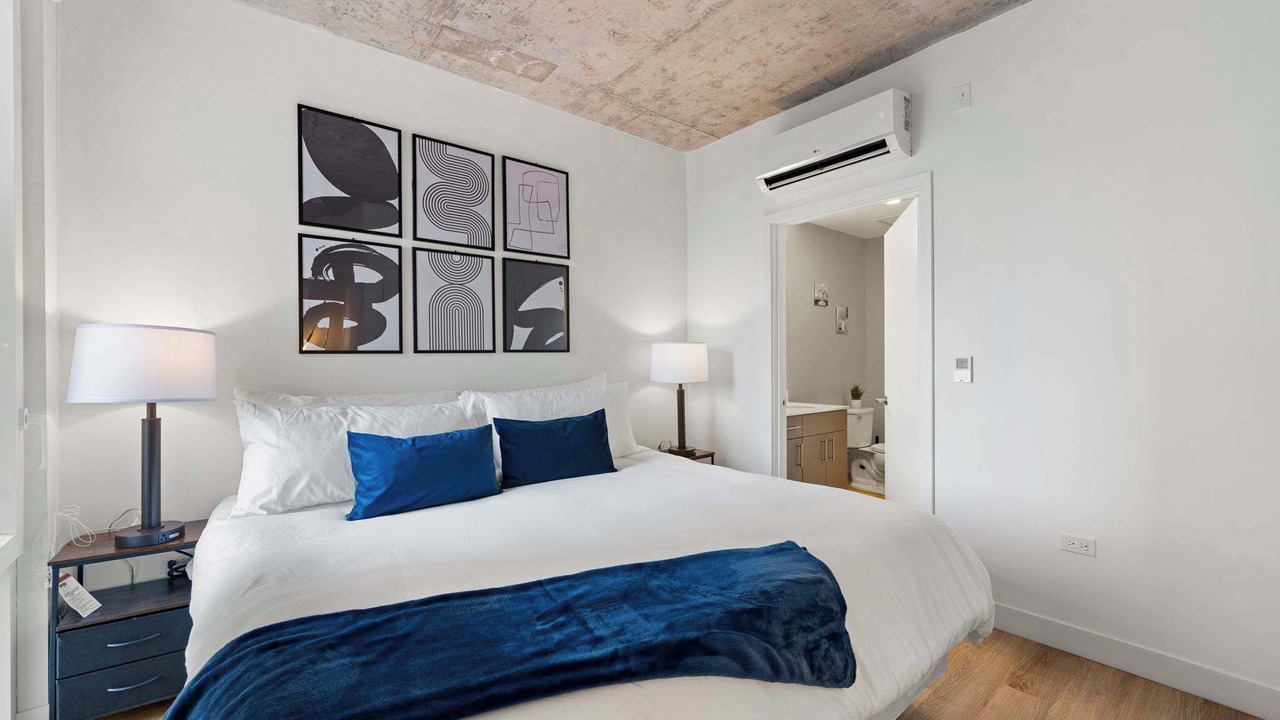 Photo of Bedroom in River North