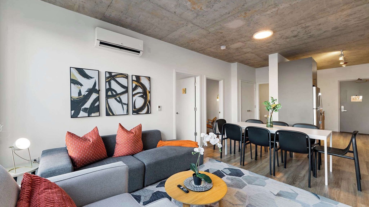 Photo of Livingroom in River North