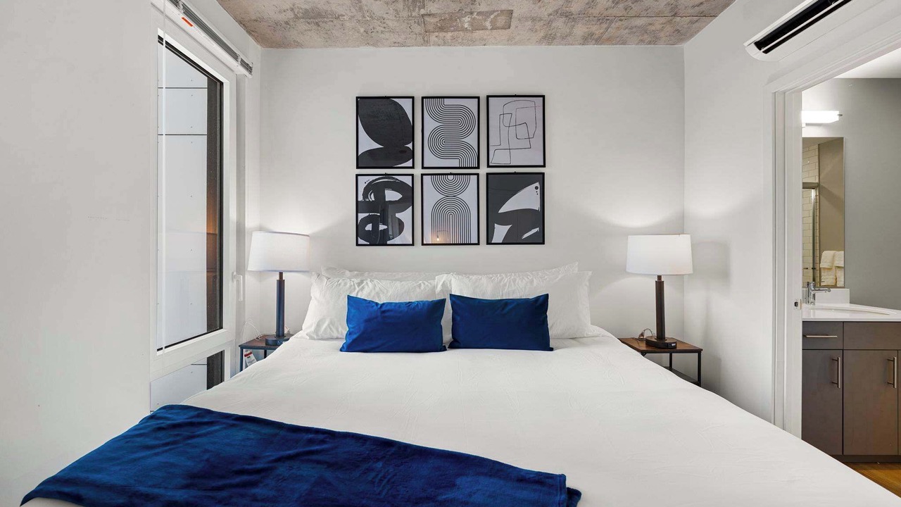 Photo of Bedroom in River North