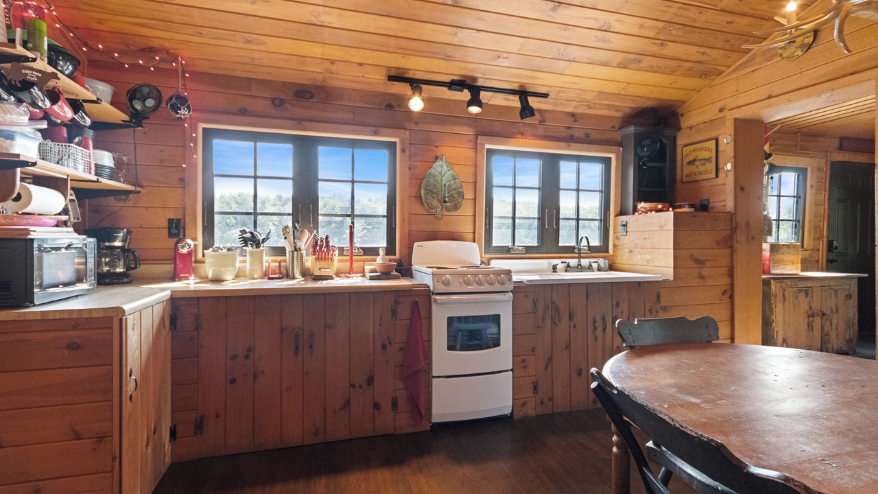 Photo of Kitchen in Poyntelle