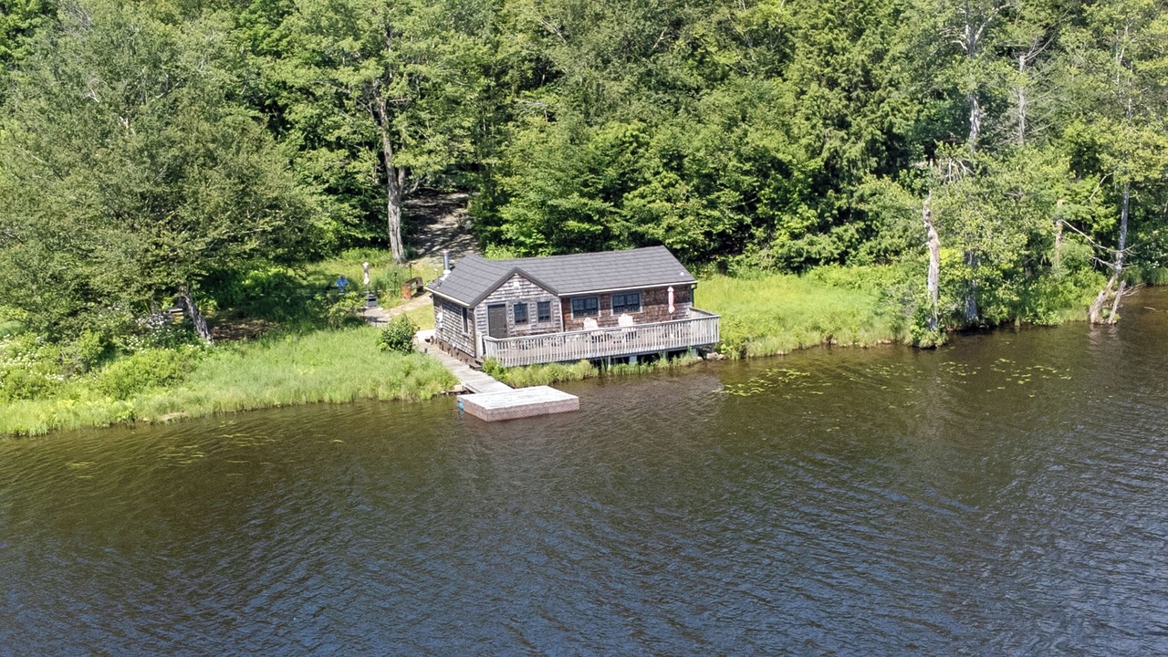 Photo of Outdoor in Poyntelle