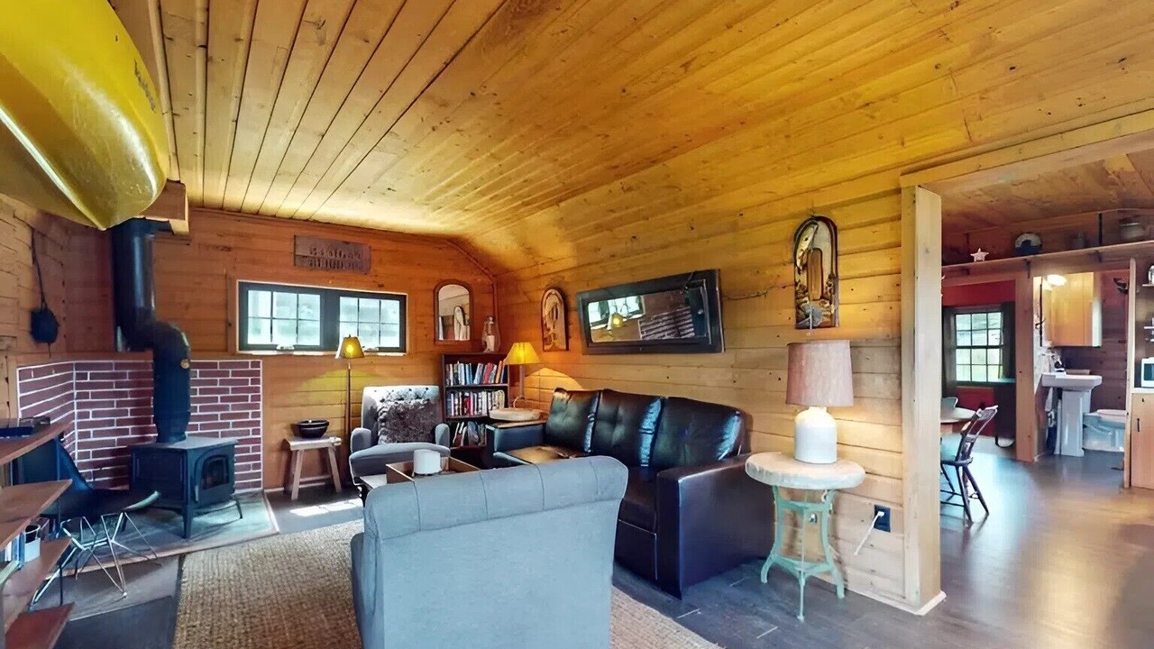 Photo of Others in Poyntelle