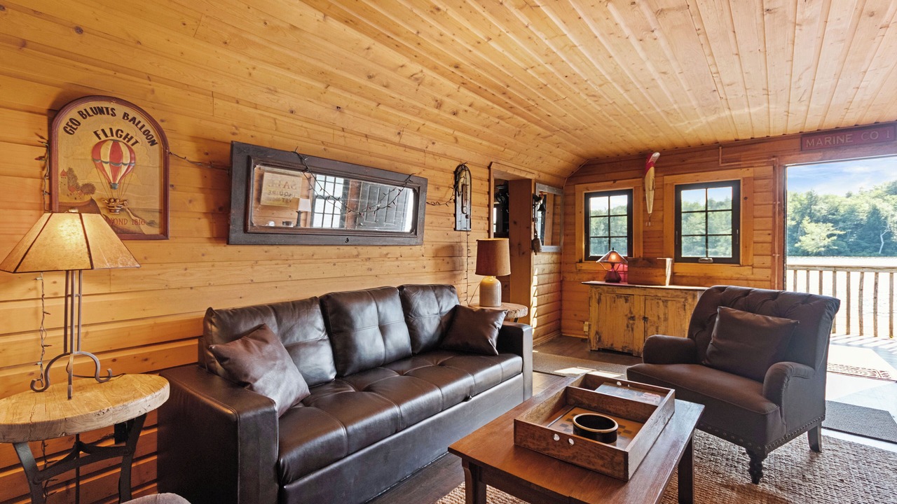 Photo of Livingroom in Poyntelle