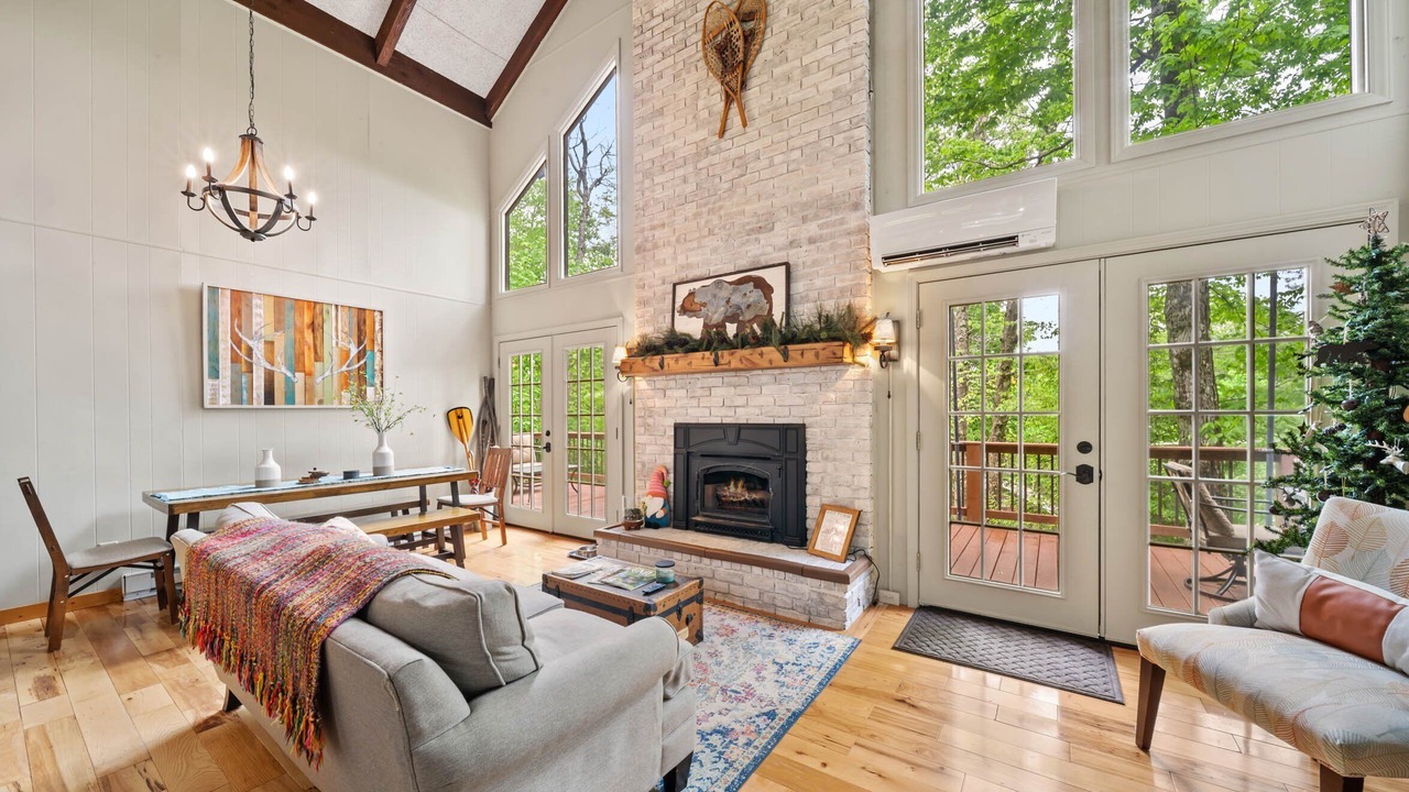 Photo of Livingroom in Charter Hills