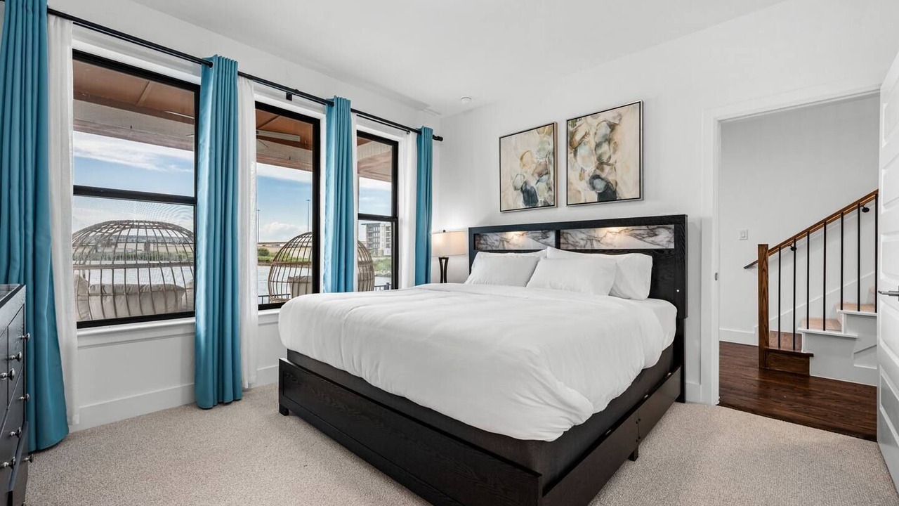 Photo of Bedroom in Rowlett