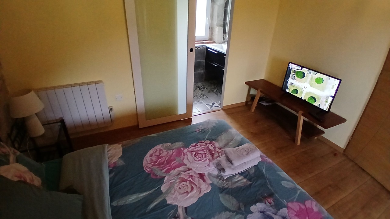 Photo of Bedroom in Saint-Loup