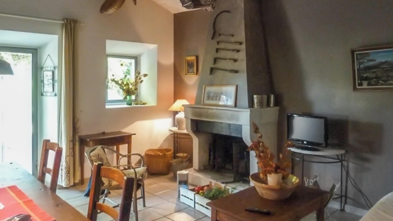 Photo of Livingroom in Oppede