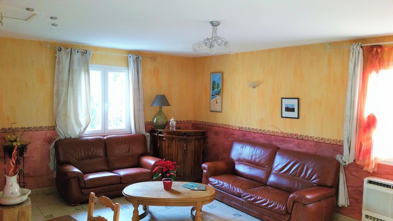 Photo of Livingroom in Malaucene