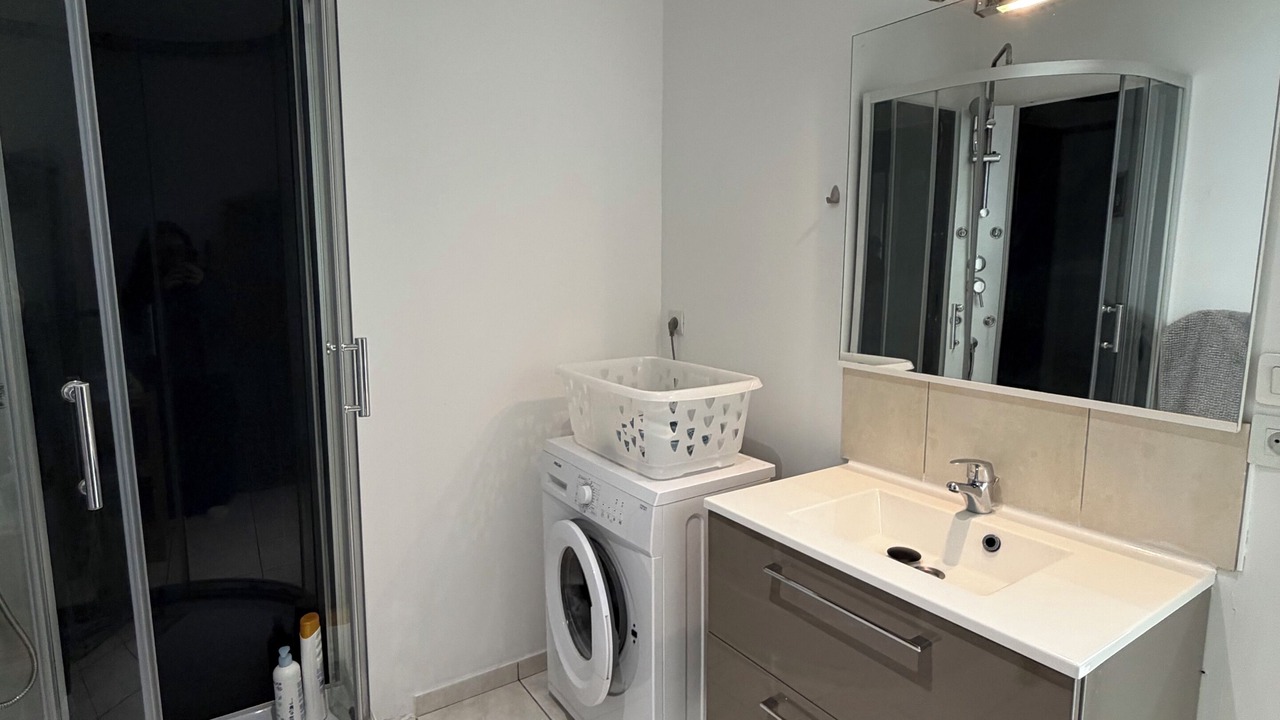 Photo of Bathroom in Cussac-Fort-Medoc