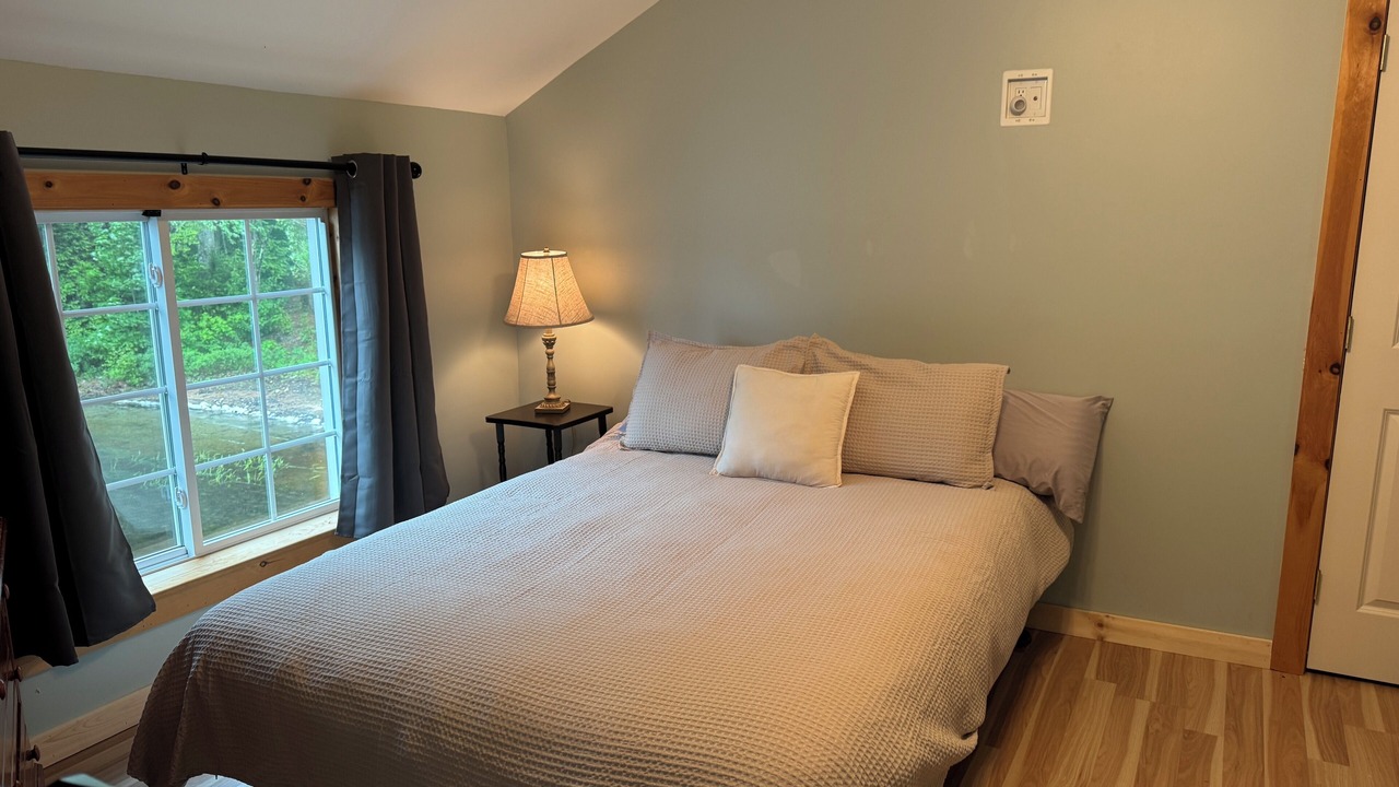 Photo of Bedroom in Eddington