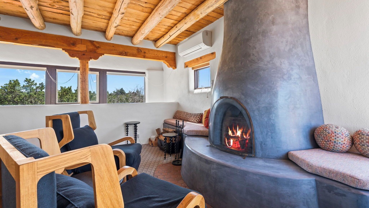 Photo of Livingroom in Seton Village