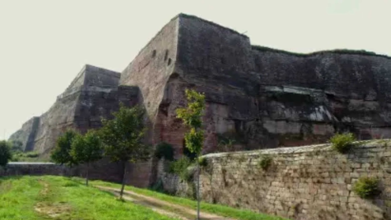 Photo of Others in Bitche