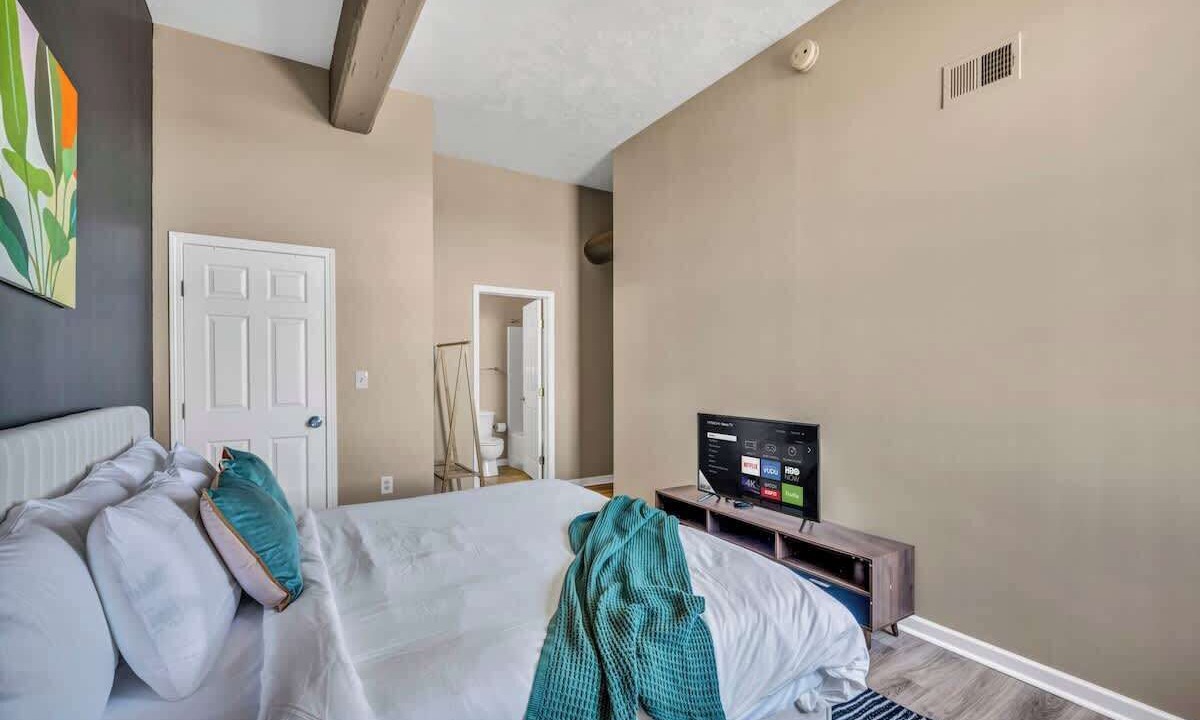 Photo of Bedroom in Playhouse Square