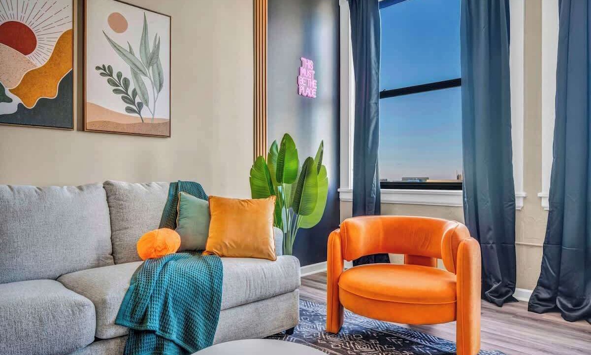 Photo of Livingroom in Playhouse Square