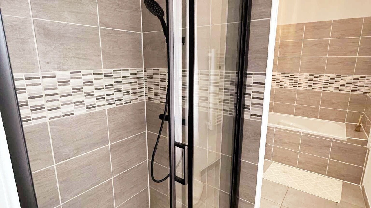 Photo of Bathroom in Troarn