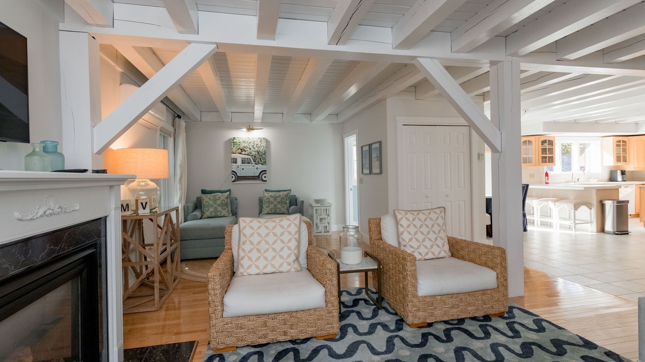 Photo of Livingroom in Oak Bluffs