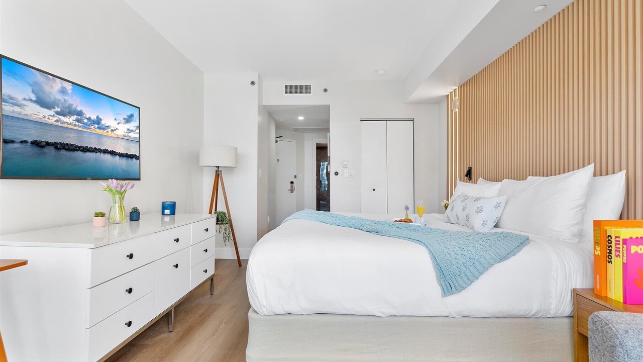 Photo of Bedroom in Coconut Grove