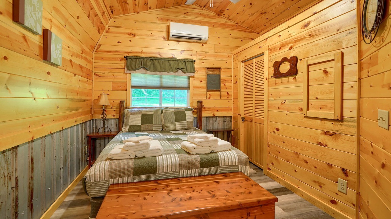 Photo of Bedroom in South Bloomingville