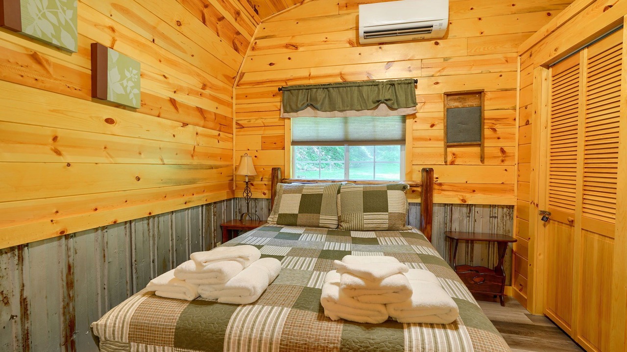 Photo of Bedroom in South Bloomingville