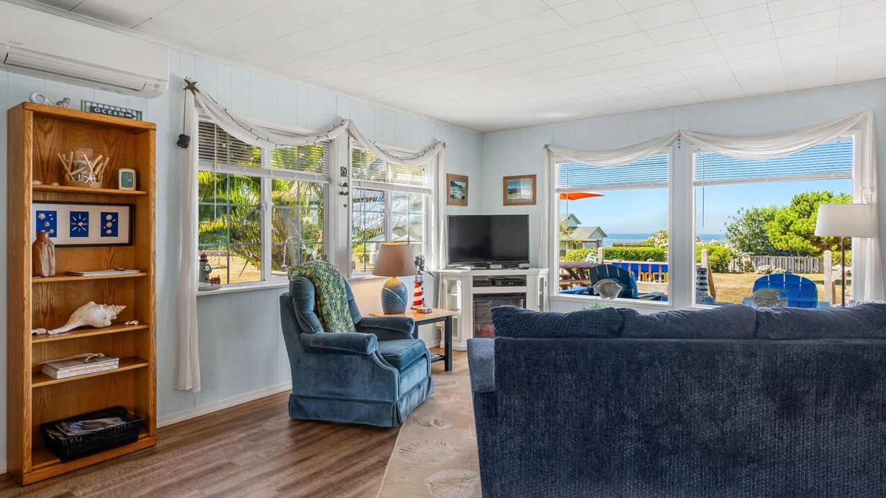 Photo of Livingroom in Smith River