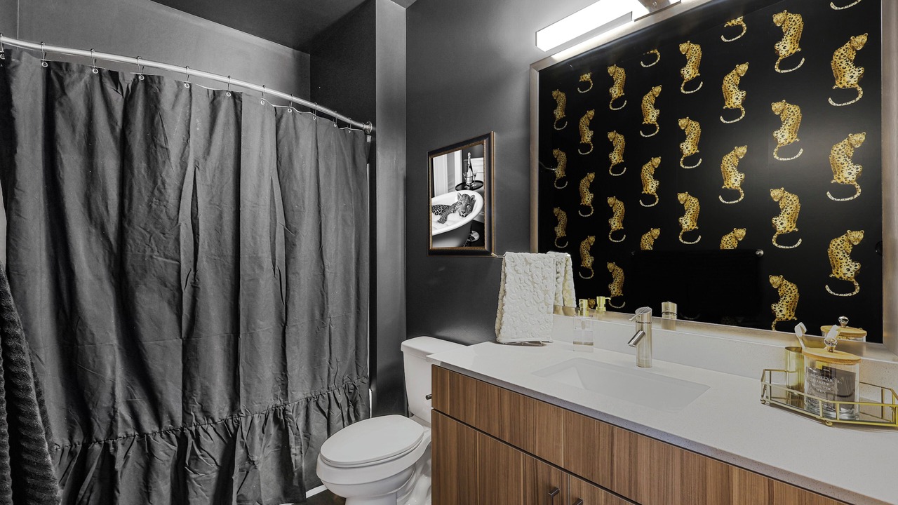 Photo of Bathroom in Eighth Avenue