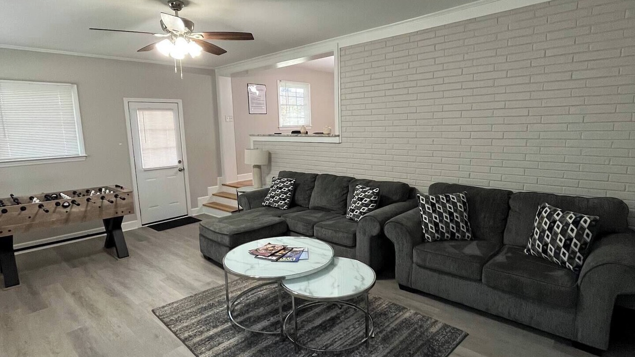 Photo of Livingroom in Burlington