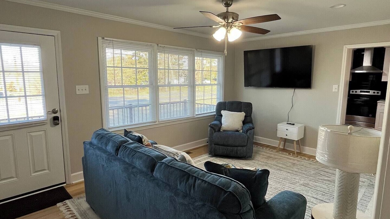 Photo of Livingroom in Burlington