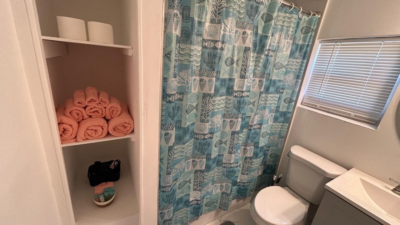 Photo of Bathroom in Tropic