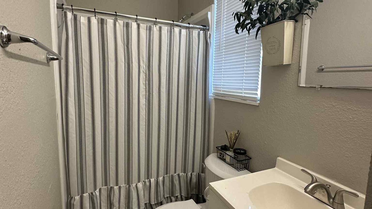 Photo of Bathroom in West Tawakoni