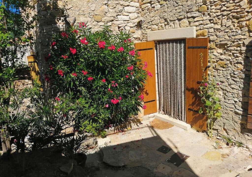 Photo of Outdoor in Banon