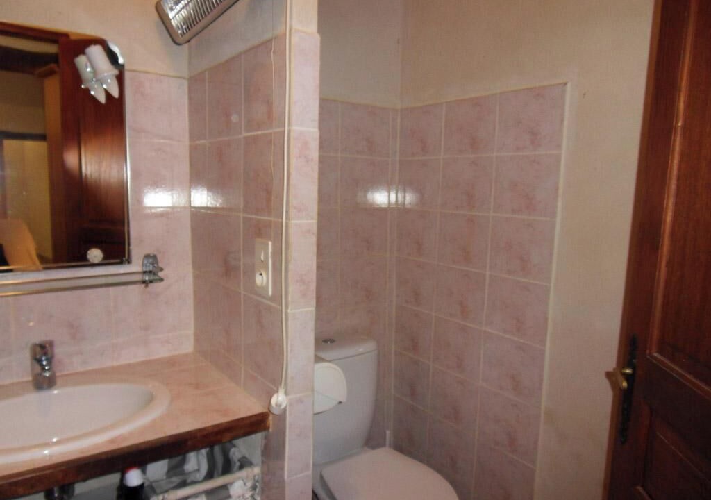 Photo of Bathroom in Banon