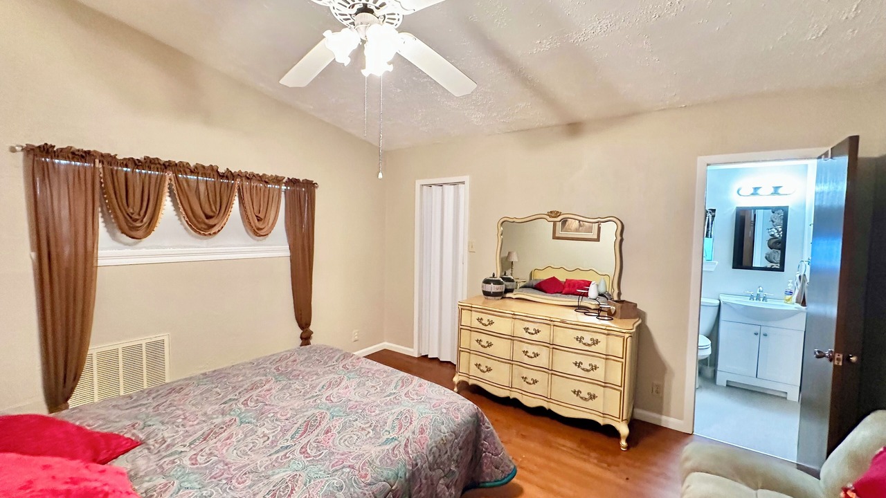 Photo of Bedroom in Negreet
