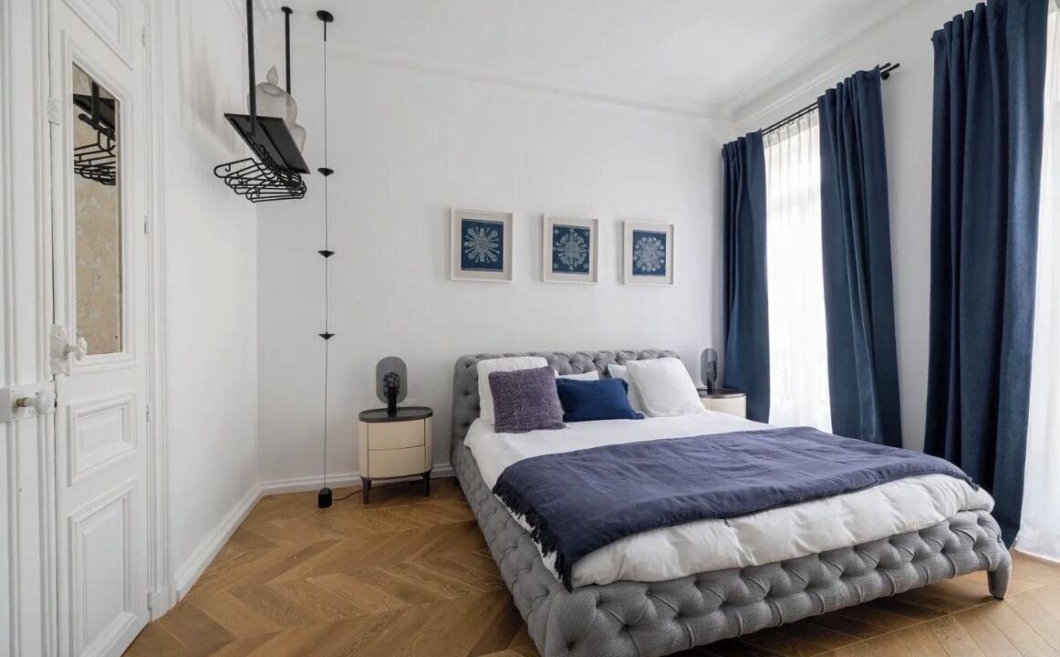 Photo of Bedroom in Hyeres City Centre