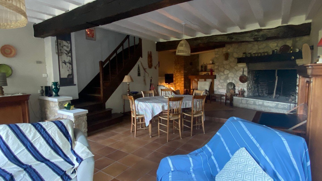 Photo of Livingroom in Courcay