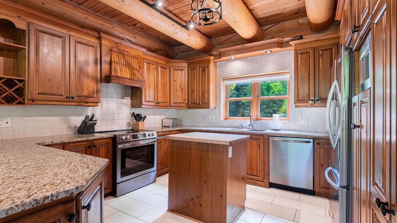 Photo of Kitchen in Fiddler Lake Resort