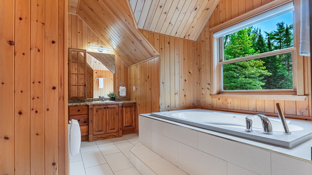 Photo of Bathroom in Fiddler Lake Resort