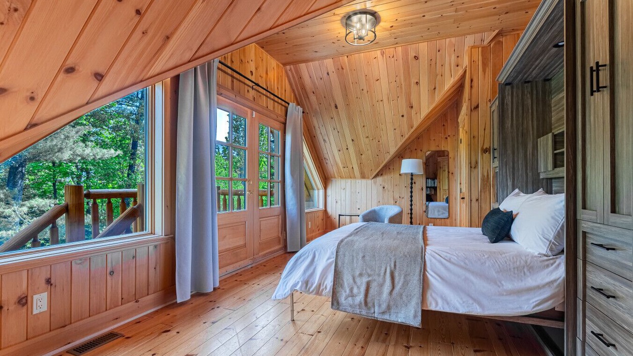 Photo of Bedroom in Fiddler Lake Resort