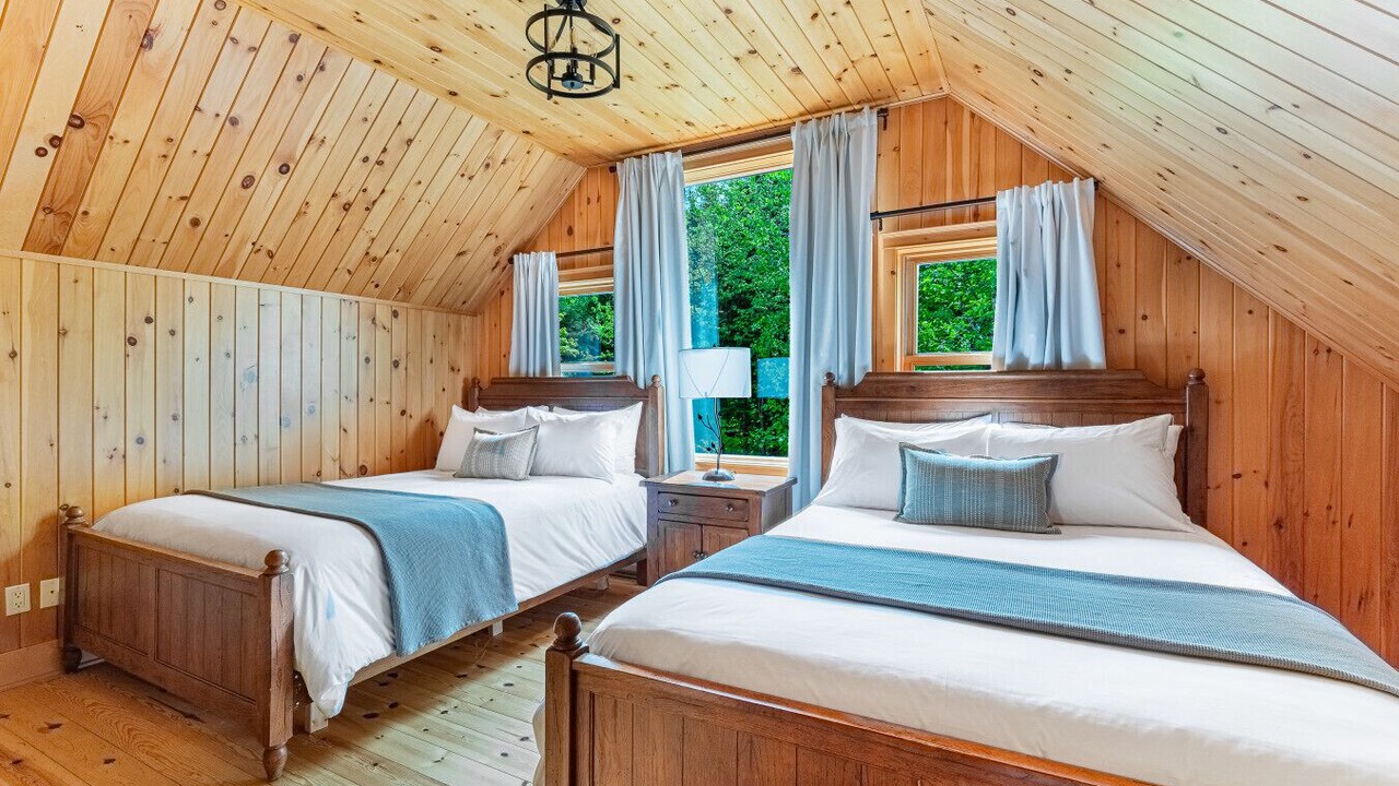 Photo of Bedroom in Fiddler Lake Resort