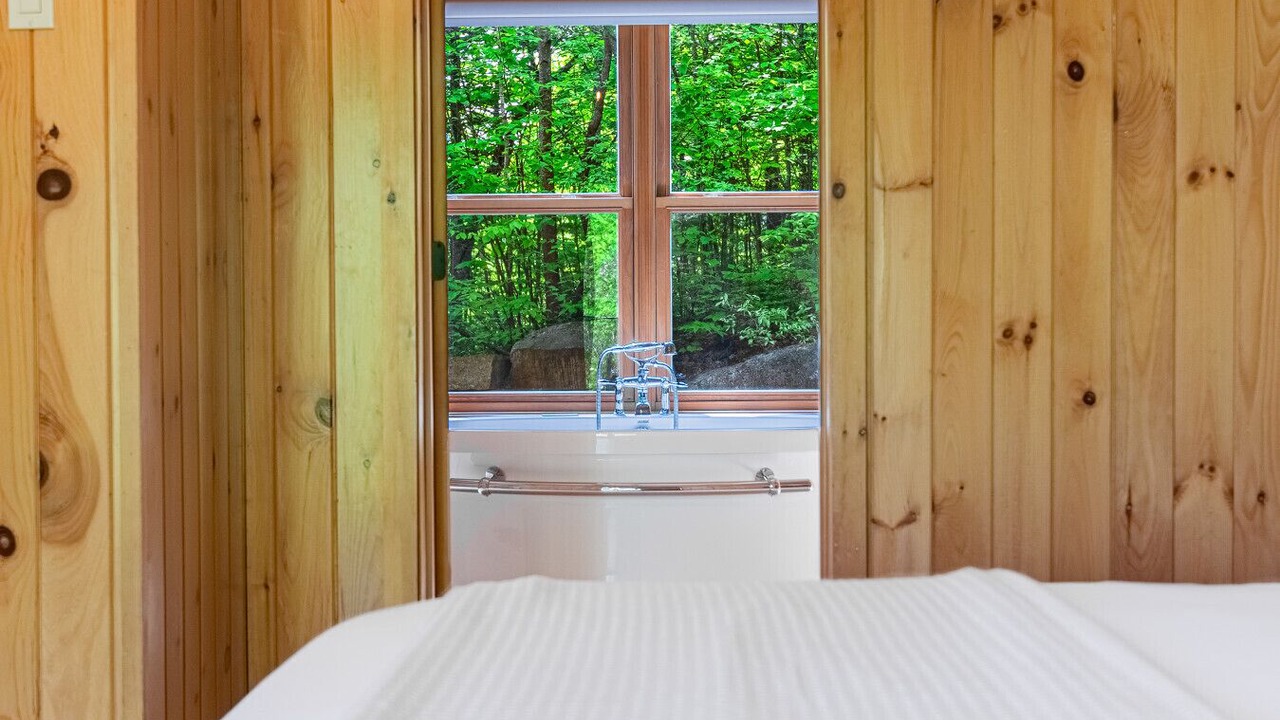 Photo of Bedroom in Fiddler Lake Resort