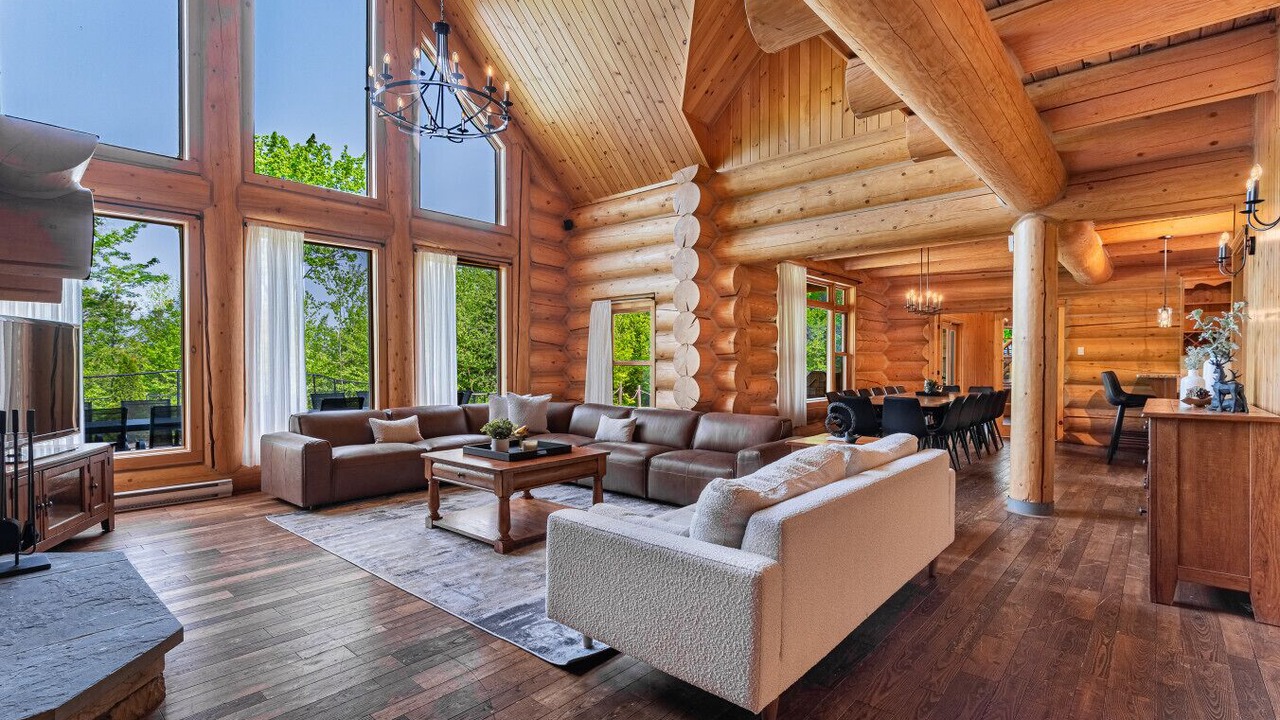 Photo of Livingroom in Fiddler Lake Resort